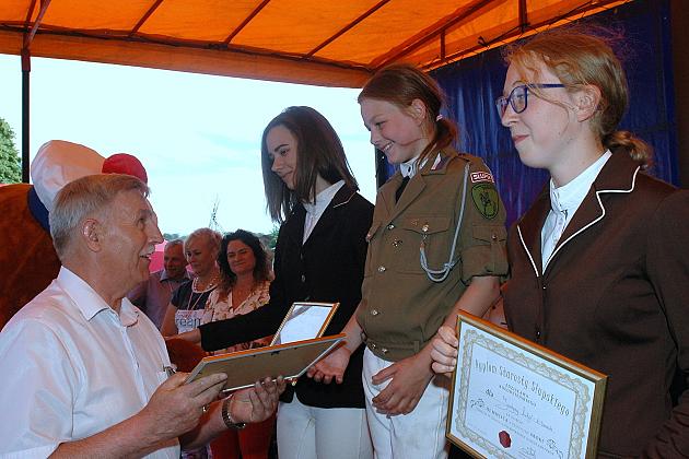 Działania na rzecz rozowju kultury wśród mieszkańców powiatu słupskiego podczas IV Jeździeckich Mistrzostwach Kaszub - Runowo 2016 - organizacja Strefy Kultury