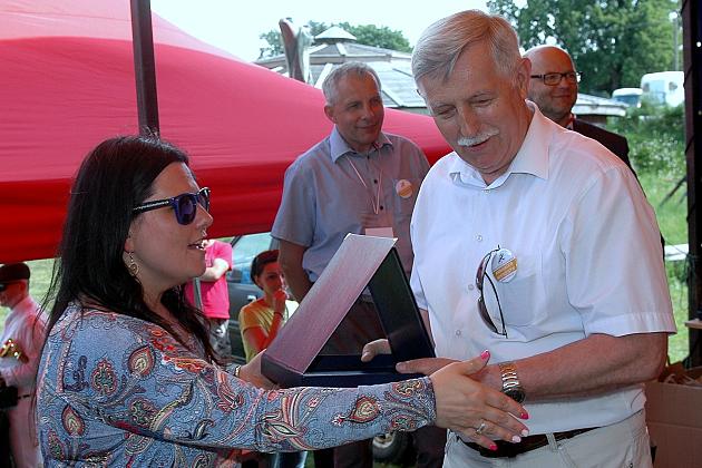 Działania na rzecz rozowju kultury wśród mieszkańców powiatu słupskiego podczas IV Jeździeckich Mistrzostwach Kaszub - Runowo 2016 - organizacja Strefy Kultury