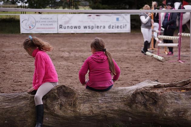 Towarzyskie Zawody Jeździeckie w Skokach przez Przeszkody