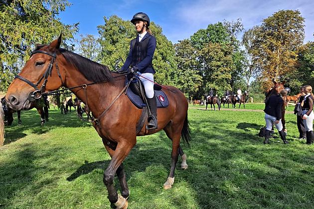 Budujemy lokalne partnerstwa – stoisko Fundacji na Pikniku Ludowym i Finale Baltic Cup 2025 w Runowie