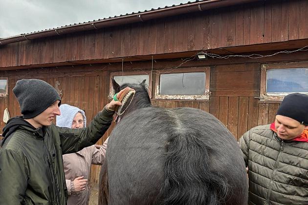 Aktywna turystyka konna bez barier – relacja z pobytów