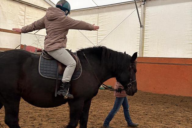 Aktywna turystyka konna bez barier – relacja z pobytów